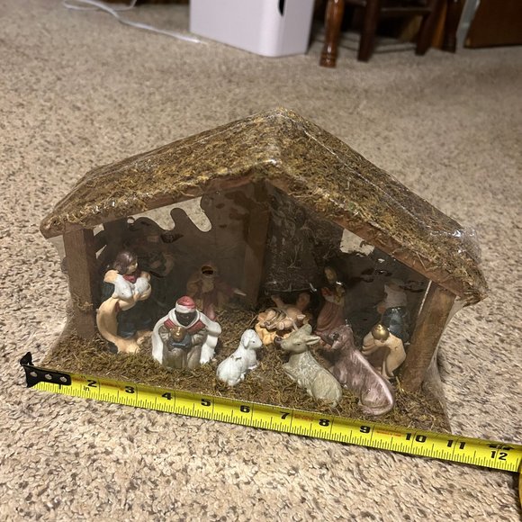 Nativity Scene Indoor decoration - Picture 1 of 6